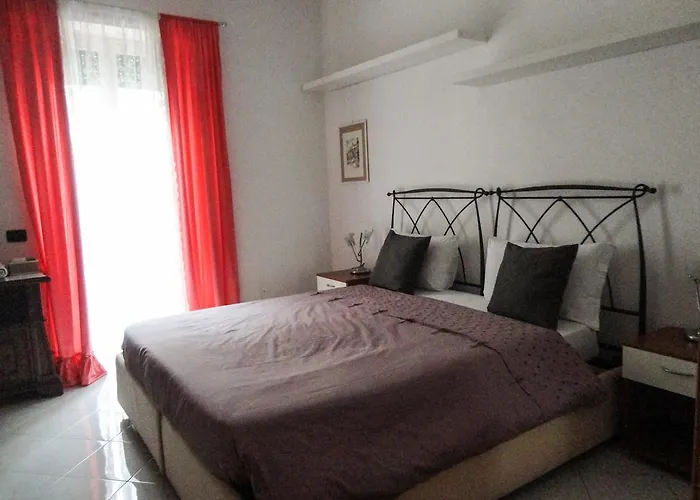 Suites Holiday Rooms Affittacamere Roma