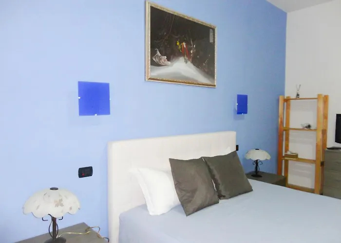 Suites Holiday Rooms