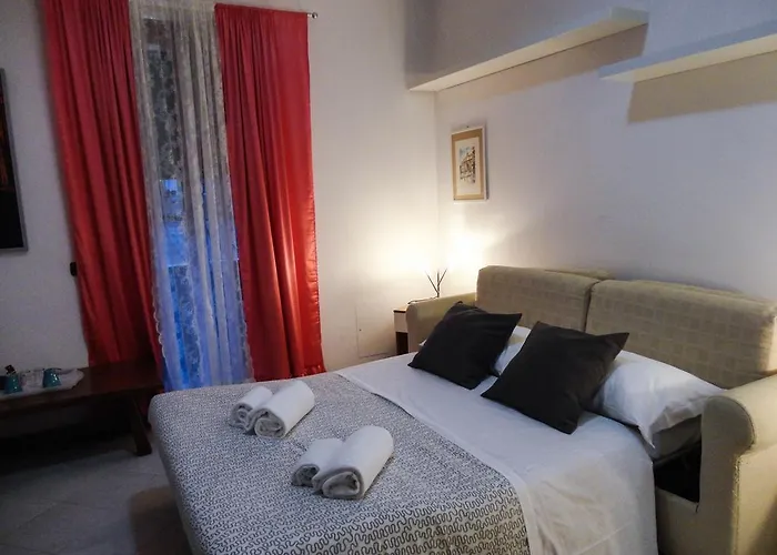 Suites Holiday Rooms Affittacamere *