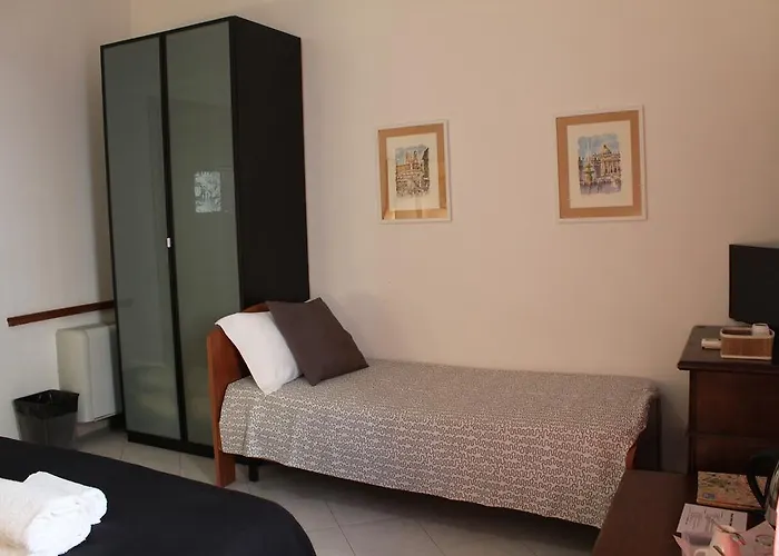 Suites Holiday Rooms Affittacamere Roma