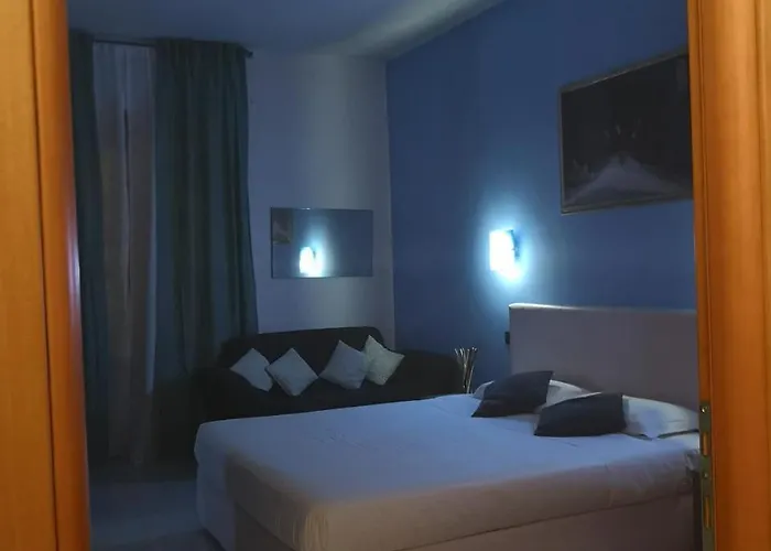 Suites Holiday Rooms
