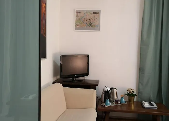 Suites Holiday Rooms *