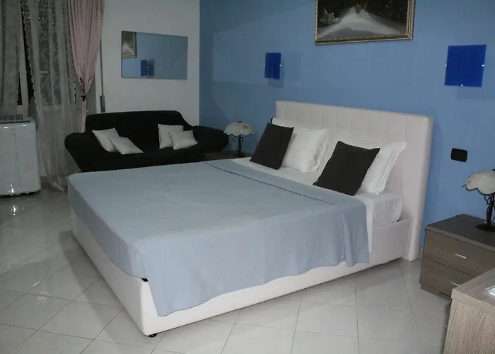 Suites Holiday Rooms Affittacamere *